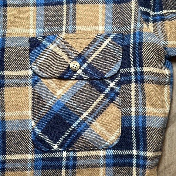 Ryan Keith Flannel Long Sleeve Button Down Shirt - Medium - Picture 5 of 6